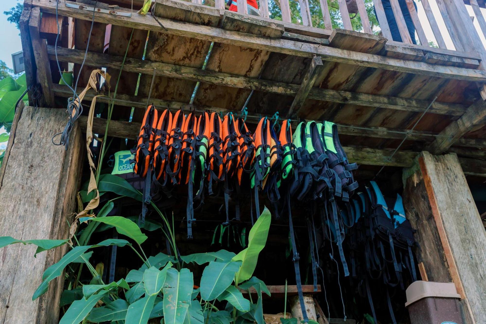 Busai Dream Falls Resort Loboc Extérieur photo